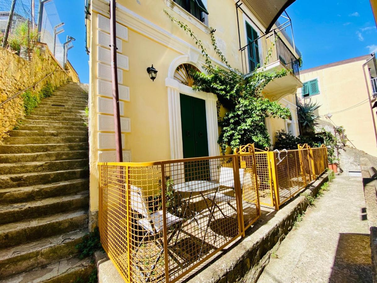 Al Castello Διαμέρισμα Ριοματζόρε Εξωτερικό φωτογραφία